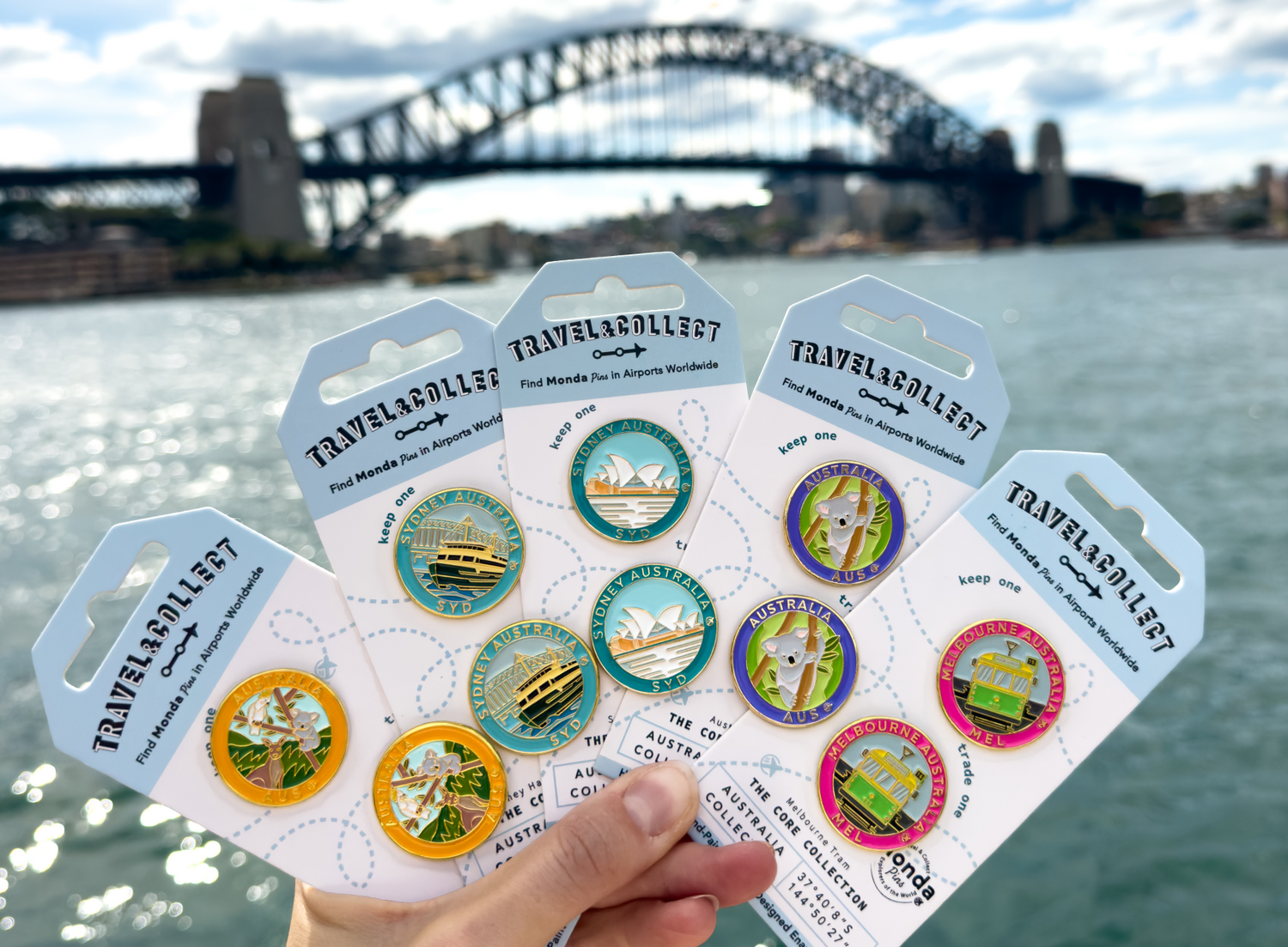Australia Monda Pins